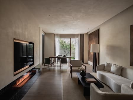 Younch Hotel